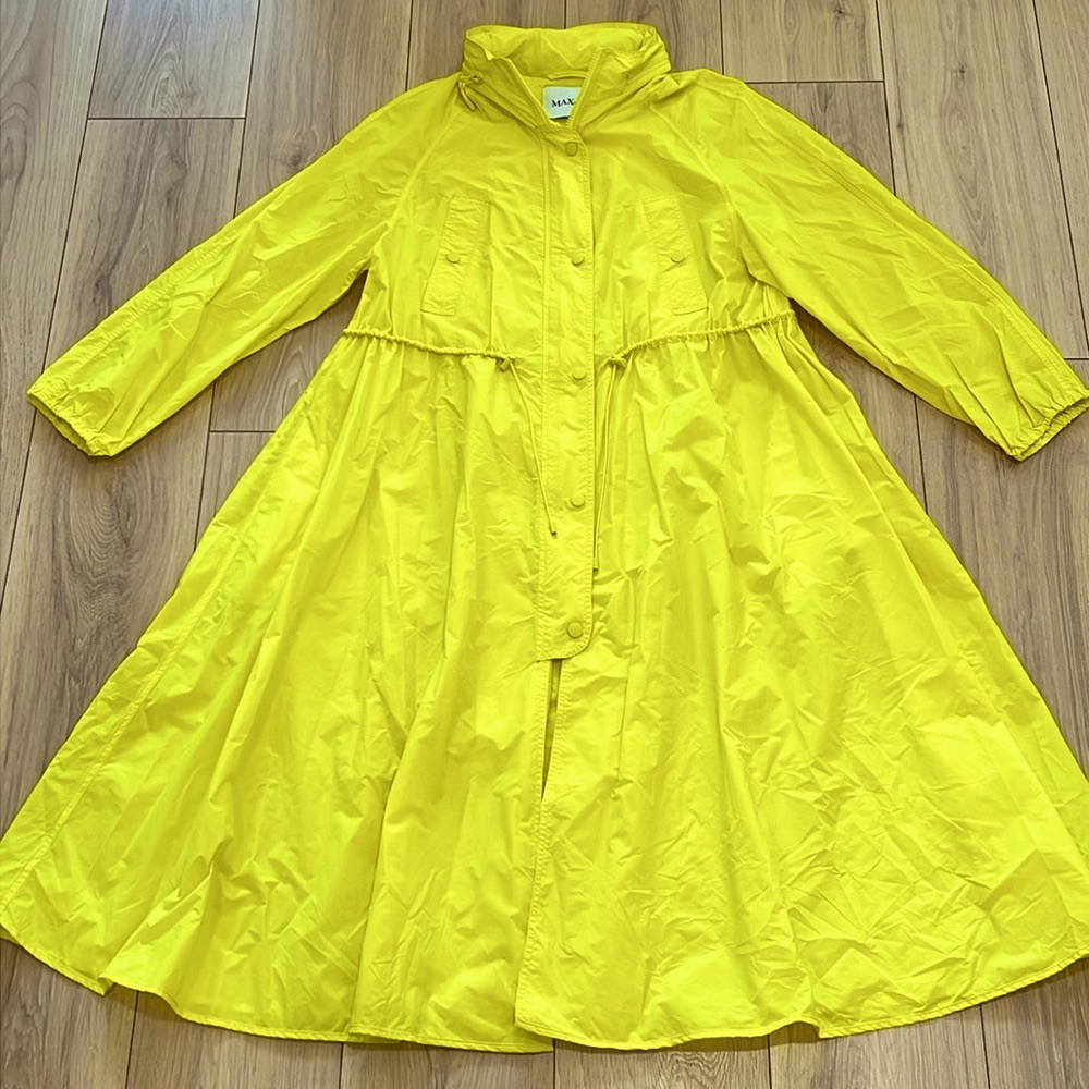 NWOT Max & Co Bright Yellow Long Lightweight Anorak Jacket